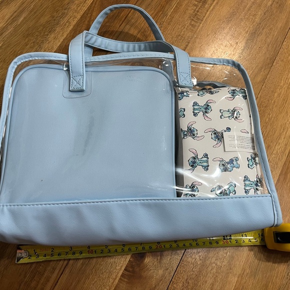 NWT Disney Stitch toiletry bag set - Picture 3 of 5